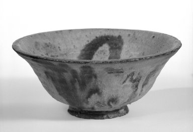 Fred Farr (American, 1914-1973). <em>Bowl</em>, ca. 1955. Glazed earthenware, 3 x 2 5/8 in. (7.6 x 6.7 cm). Brooklyn Museum, Gift of Elizabeth McFadden, 85.8.1. Creative Commons-BY (Photo: Brooklyn Museum, 85.8.1_bw.jpg)