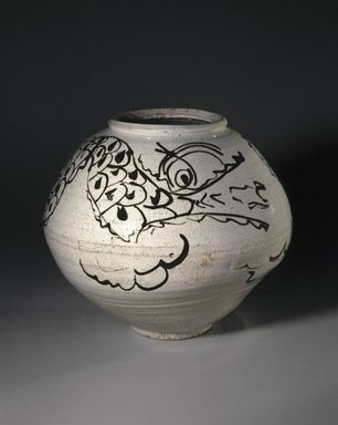  <em>Dragon Jar</em>, mid 17th century. Porcelain with iron-painted decoration under clear glaze, overall: 12 11/16 x 14 9/16 in. (32.2 x 37 cm). Brooklyn Museum, Gift of the Asian Art Council, 86.139. Creative Commons-BY (Photo: Brooklyn Museum, 86.139_color_corrected_SL1.jpg)