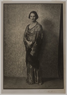 Burrell and Hardman (American). <em>Mrs. Jack Payne</em>, 1920s. Gold toned gelatin silver print, image: 7 1/2 x 5 1/4 in. (19.1 x 13.3 cm). Brooklyn Museum, Gift of Isaac Lagnado, 86.212.9 (Photo: Brooklyn Museum, 86.212.9_PS20.jpg)