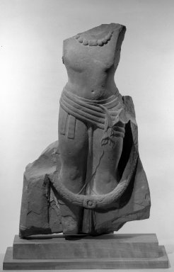  <em>Vishnu Torso</em>, 5th century. Red sandstone, 25 x 9in. (63.5 x 22.9cm). Brooklyn Museum, Gift of the Ernest Erickson Foundation, Inc., 86.227.160. Creative Commons-BY (Photo: Brooklyn Museum, 86.227.160_acetate_bw.jpg)