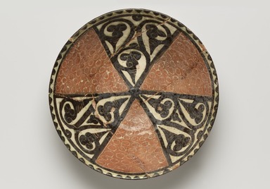  <em>Bowl</em>, 9th-10th century. Ceramic, slip, glaze, 2 9/16 x 8 1/4 in. (6.5 x 20.9 cm). Brooklyn Museum, Gift of the Ernest Erickson Foundation, Inc., 86.227.4. Creative Commons-BY (Photo: Brooklyn Museum, 86.227.4_PS11.jpg)