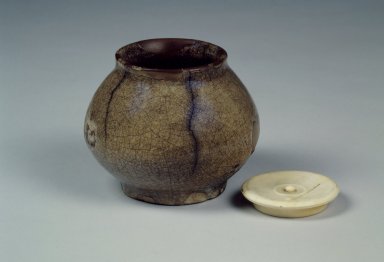  <em>Jar</em>, 20th century. Porcelain, glaze, Height: 2 15/16 in. (7.4 cm). Brooklyn Museum, Gift of Dr. and Mrs. John P. Lyden, 86.271.35. Creative Commons-BY (Photo: Brooklyn Museum, 86.271.35.jpg)