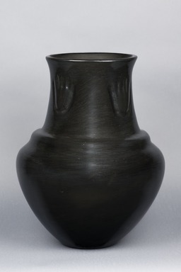 Margaret Tafoya (Kah'p'oo Owinge (Santa Clara Pueblo), 1904–2001). <em>Water Jar</em>, ca. 1970. Ceramic, slip, 16 3/8 x 13 in. or (41.6 x 33.0 cm). Brooklyn Museum, Gift of The Roebling Society, 87.61. Creative Commons-BY (Photo: Brooklyn Museum, 87.61_PS20.jpg)