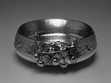 Gorham Manufacturing Company (1865–1961). <em>Bowl</em>, ca. 1881. Silver, copper, brass, 3 x 8 1/2 x 8 1/2 in. (7.6 x 21.6 x 21.6 cm). Brooklyn Museum, Gift of Mr. and Mrs. George J. Hecht, by exchange, 88.117. Creative Commons-BY (Photo: Brooklyn Museum, 88.117_bw.jpg)