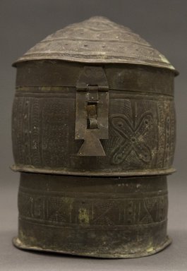 Asante. <em>Lidded Container (Forowa)</em>, late 19th-early 20th century. Copper alloy, height: 7 in. Brooklyn Museum, Gift of Mr. and Mrs. Franklin H. Williams, 88.192.23a-b. Creative Commons-BY (Photo: Brooklyn Museum, 88.192.23a-b_PS10.jpg)