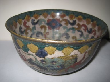  <em>Bowl</em>, 19th century. Cloisonné, enamel on copper, 4 x 7 3/8 in. (10.2 x 18.7 cm). Brooklyn Museum, Anonymous gift, 47.219.37. Creative Commons-BY (Photo: Brooklyn Museum, COLL.47.219.37.jpg)