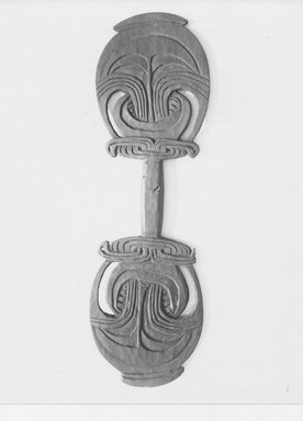  <em>Dance Shield</em>. Wood, pigment, 8 1/16 x 27 3/16 in. (20.5 x 69 cm). Brooklyn Museum, Brooklyn Museum Collection, 00.148. Creative Commons-BY (Photo: Brooklyn Museum, CUR.00.148_print_front_bw.jpg)