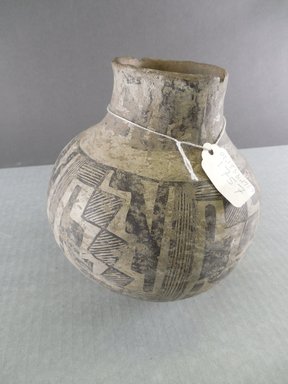 Ancient Pueblo (Anasazi). <em>Jar</em>. Clay, slip, 5 3/4 x 6 1/8 in. (14.6 x 15.6 cm). Brooklyn Museum, Gift of Charles A. Schieren, 01.1538.1757. Creative Commons-BY (Photo: Brooklyn Museum, CUR.01.1538.1757.jpg)