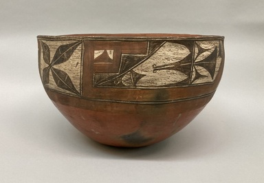 Reyes Galvan ((K'aamuyets'a), Zia Pueblo, 1860-1934). <em>Dough Bowl</em>, late 19th century. Clay, slip, pigment, 10 3/4 × 18 × 17 5/8 in. (27.3 × 45.7 × 44.8 cm). Brooklyn Museum, Gift of Charles A. Schieren, 02.256.2269. Creative Commons-BY (Photo: Brooklyn Museum, CUR.02.256.2269_overall01.jpg)