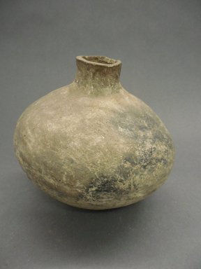 Pueblo (possibly Zuni). <em>Waterbottle or Jar</em>. Clay, slip, 5 5/8 x 1 1/2 in. (14.3 x 3.8 cm). Brooklyn Museum, Riggs Pueblo Pottery Fund, 02.257.2396. Creative Commons-BY (Photo: Brooklyn Museum, CUR.02.257.2396.jpg)