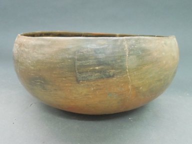 Ancient Pueblo (Anasazi). <em>Bowl</em>. Clay, slip, 4 1/2 x 9 in.  (11.4 x 22.9 cm). Brooklyn Museum, Riggs Pueblo Pottery Fund, 02.257.2556. Creative Commons-BY (Photo: Brooklyn Museum, CUR.02.257.2556_view1.jpg)