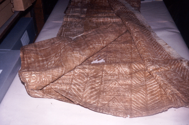 Samoan. <em>Tapa (Siapo)</em>, before 1902. Barkcloth, pigment, 77 3/16 x 85 1/16 in. (196 x 216 cm). Brooklyn Museum, Gift of George C. Brackett and Robert B. Woodward, 02.258.2669. Creative Commons-BY (Photo: Brooklyn Museum, CUR.02.258.2669.jpg)