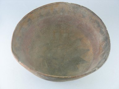 Navajo. <em>Bowl (Tetsa)</em>. Pottery, (12.5 x 30.5 cm). Brooklyn Museum, Museum Expedition 1903, Museum Collection Fund, 03.325.3798. Creative Commons-BY (Photo: Brooklyn Museum, CUR.03.325.3798_view1.jpg)
