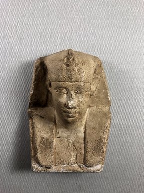  <em>Sculptor's Model of a Royal Bust</em>, 305-30 B.C.E. Plaster, 5 3/16 x 3 3/4 in. (13.2 x 9.5 cm). Brooklyn Museum, Charles Edwin Wilbour Fund, 05.376. Creative Commons-BY (Photo: , CUR.05.376_view01.jpg)