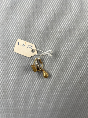 Roman. <em>Earring</em>, 2nd-3rd century C.E. Gold, glass, 15/16 in. (2.4 cm). Brooklyn Museum, Ella C. Woodward Memorial Fund, 05.512. Creative Commons-BY (Photo: Brooklyn Museum, CUR.05.512_overall.jpg)
