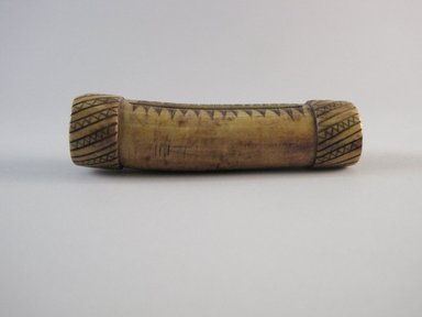 Yurok. <em>Horn Purse</em>, late 19th or early 20th century. Antler, pigment, 1 3/8 x 4 3/4 x 1 3/8 in. (3.5 x 12 x 3.5 cm). Brooklyn Museum, Museum Expedition 1905, Museum Collection Fund, 05.588.7436. Creative Commons-BY (Photo: Brooklyn Museum, CUR.05.588.7436_side.jpg)