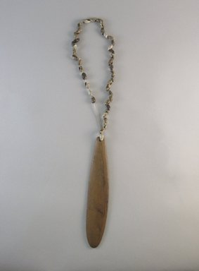 Yurok. <em>Hair Comb</em>. Wood, snail shell, cotton, 1/2 x 1 3/4 x 20 7/8 in.  (1.2 x 4.4 x 53.0 cm). Brooklyn Museum, Museum Expedition 1905, Museum Collection Fund, 05.588.7603. Creative Commons-BY (Photo: Brooklyn Museum, CUR.05.588.7603.jpg)