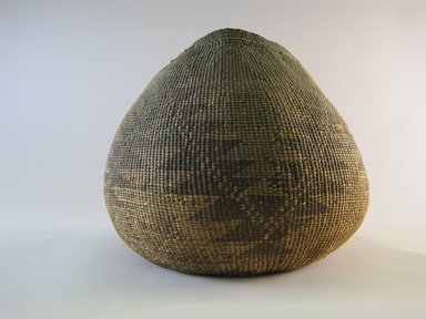 Yurok. <em>Tobacco Basket</em>. Fiber, 7 5/8 × 8 3/4 × 8 3/4 in. (19.4 × 22.2 × 22.2 cm). Brooklyn Museum, Museum Expedition 1905, Museum Collection Fund, 05.588.7634. Creative Commons-BY (Photo: Brooklyn Museum, CUR.05.588.7634.jpg)