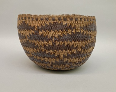Pomo. <em>Twined Basket Bowl (ka-yka da-tip)</em>. Fiber, 6 1/2 × 9 3/4 × 9 3/4 in. (16.5 × 24.8 × 24.8 cm). Brooklyn Museum, Museum Expedition 1906, Museum Collection Fund, 06.331.7945. Creative Commons-BY (Photo: Brooklyn Museum, CUR.06.331.7945.jpg)