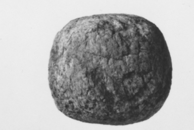  <em>Pounding Stone</em>, ca. 4400-2170 B.C.E. Quartzite, Diam. 2 1/4 in. (5.7 cm). Brooklyn Museum, Charles Edwin Wilbour Fund, 07.447.1000. Creative Commons-BY (Photo: , CUR.07.447.1000_NegID_07.447.965GRPA_print_cropped_bw.jpg)