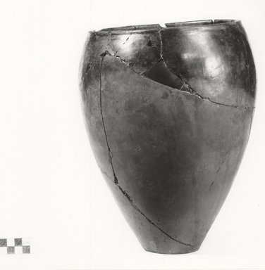  <em>Ovoid Jar</em>, ca. 3800-3300 B.C.E. Clay, 11 1/8 x Diam. 7 3/4 in. (28.3 x 19.7 cm). Brooklyn Museum, Charles Edwin Wilbour Fund, 07.447.326. Creative Commons-BY (Photo: Brooklyn Museum, CUR.07.447.326_NegA_print_bw.jpg)