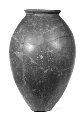  <em>Ovoid Jar</em>, ca. 3800-3300 B.C.E. Clay, 9 5/16 x Diam. 6 1/4 in. (23.6 x 15.8 cm). Brooklyn Museum, Charles Edwin Wilbour Fund, 07.447.350. Creative Commons-BY (Photo: Brooklyn Museum, CUR.07.447.350_NegA_print_bw.jpg)