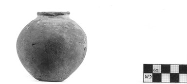  <em>Globular Pot</em>, ca. 3100-2675 B.C.E. Clay, 3 1/16 x Diam. 3 3/16 in. (7.8 x 8.1 cm). Brooklyn Museum, Charles Edwin Wilbour Fund, 07.447.374. Creative Commons-BY (Photo: Brooklyn Museum, CUR.07.447.374_NegA_print_bw.jpg)