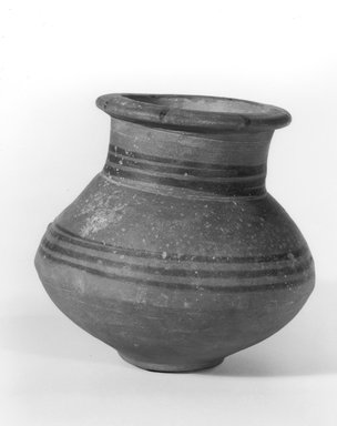  <em>Squat Jar</em>, ca. 1479-1400 B.C.E. Clay, pigment, 4 1/2 x Diam. 4 13/16 in. (11.4 x 12.2 cm). Brooklyn Museum, Charles Edwin Wilbour Fund, 07.447.470. Creative Commons-BY (Photo: Brooklyn Museum, CUR.07.447.470_NegA_print_bw.jpg)