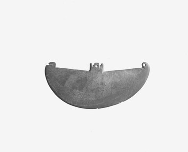 <em>Palette in the Shape of a Boat</em>, ca. 3700-3600 B.C.E. Graywacke, 4 3/16 x 1 13/16 in. (10.7 x 4.6 cm). Brooklyn Museum, Charles Edwin Wilbour Fund, 07.447.613. Creative Commons-BY (Photo: Brooklyn Museum, CUR.07.447.613_NegA_print_bw.jpg)