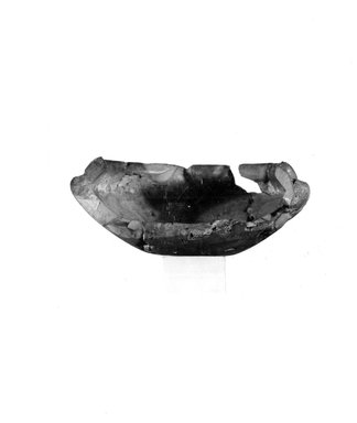 <em>Squat Bowl</em>, ca. 3100-2675 B.C.E. Breccia, 1 1/2 x Diam. 3 7/8 in. (3.8 x 9.8 cm). Brooklyn Museum, Charles Edwin Wilbour Fund, 07.447.77. Creative Commons-BY (Photo: Brooklyn Museum, CUR.07.447.77_NegA_print_bw.jpg)