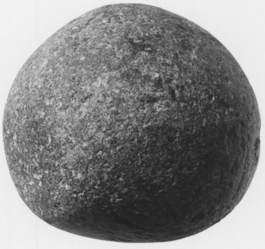  <em>Pounding Stone</em>, ca. 4400-2675 B.C.E. Gray poryphyry, Measurements: Greatest diameters: 6.4 cm, 6.6 cm., 6.8 cm., 5.8 cm., 6.4 cm., 6 cm. Brooklyn Museum, Charles Edwin Wilbour Fund, 07.447.960. Creative Commons-BY (Photo: , CUR.07.447.960_NegB_print_bw.jpg)