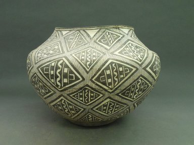 A:shiwi (Zuni Pueblo). <em>Siatosha Jar or Water Jar</em>, circa 1907. Clay, pigment, 10 1/4 x 11 1/2 in. (26 x 29.2 cm). Brooklyn Museum, Museum Expedition 1907, Museum Collection Fund, 07.467.8395. Creative Commons-BY (Photo: Brooklyn Museum, CUR.07.467.8395.jpg)