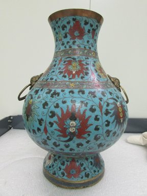  <em>Large Vase</em>, late 17th century. Cloisonné enamel on copper alloy, 15 15/16 x 11 in. (40.5 x 28 cm). Brooklyn Museum, Gift of Samuel P. Avery, 09.497. Creative Commons-BY (Photo: Brooklyn Museum, CUR.09.497_overall.jpg)