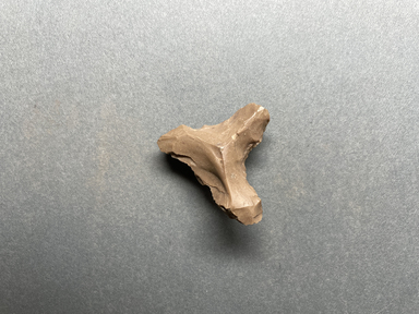  <em>Drill for Stone Vessels</em>, ca. 3100–2170 B.C.E. Flint, Length: 2 1/16 in. (5.2 cm). Brooklyn Museum, Charles Edwin Wilbour Fund, 09.889.153. Creative Commons-BY (Photo: Brooklyn Museum, CUR.09.889.153_overall01.jpg)