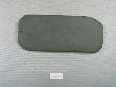  <em>Small Long Rectangular Palette</em>, ca. 4400-3100 B.C.E. Slate, 2 7/8 x 5/16 x 7 3/16 in. (7.3 x 0.8 x 18.3 cm). Brooklyn Museum, Charles Edwin Wilbour Fund, 09.889.167. Creative Commons-BY (Photo: Brooklyn Museum, CUR.09.889.167_overall.jpg)