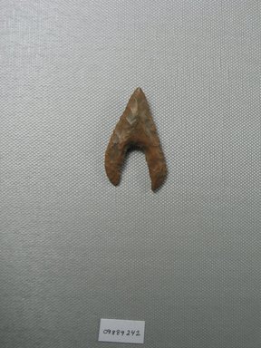  <em>Arrowhead</em>, ca. 4400–3100 B.C.E. Chert, 1 1/8 x 5/16 x 1 7/8 in. (2.8 x 0.8 x 4.8 cm). Brooklyn Museum, Charles Edwin Wilbour Fund, 09.889.242. Creative Commons-BY (Photo: Brooklyn Museum, CUR.09.889.242_overall.jpg)
