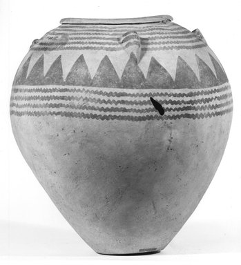  <em>Large Urn</em>. Terracotta Brooklyn Museum, Charles Edwin Wilbour Fund, 09.889.416. Creative Commons-BY (Photo: Brooklyn Museum, CUR.09.889.416_NegA_print_bw.jpg)