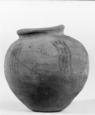  <em>Small Urn</em>, ca. 4400-3100 B.C.E. Terracotta, pigment, 5 1/16 x 4 15/16 in. (12.8 x 12.5 cm). Brooklyn Museum, Charles Edwin Wilbour Fund, 09.889.421. Creative Commons-BY (Photo: Brooklyn Museum, CUR.09.889.421_NegA_print_bw.jpg)
