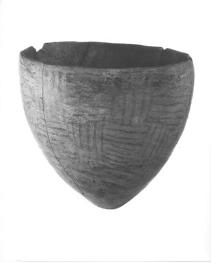  <em>Bowl with Basket Pattern</em>, ca. 3300-3100 B.C.E. Clay, pigment, 5 11/16 x greatest diam. 5 9/16 in. (14.4 x 14.2 cm)  . Brooklyn Museum, Charles Edwin Wilbour Fund, 09.889.426. Creative Commons-BY (Photo: Brooklyn Museum, CUR.09.889.426_NegA_print_bw.jpg)