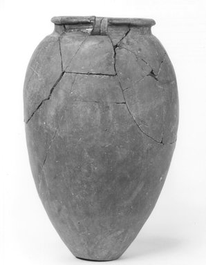  <em>Ovoid Shaped Vase</em>. Clay, slip, Height: 8 7/16 in. (21.5 cm). Brooklyn Museum, Charles Edwin Wilbour Fund, 09.889.589. Creative Commons-BY (Photo: Brooklyn Museum, CUR.09.889.589_NegA_print_bw.jpg)