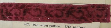  <em>Galloon Fragment</em>, 17th century. Silk cut velvet, 6 1/4 x 1 in. (15.9 x 2.5 cm). Brooklyn Museum, 11.439.2 (Photo: Brooklyn Museum, CUR.11.439.2.jpg)