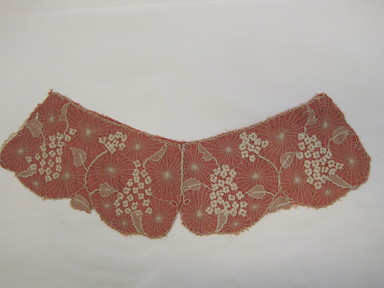  <em>Mounted Lace Collar</em>. Lace, 4 5/8 × 16 3/4 in. (11.7 × 42.5 cm). Brooklyn Museum, Gift of Robert B. Woodward, 12.77. Creative Commons-BY (Photo: , CUR.12.77.jpg)
