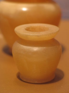  <em>Kohl Jar</em>, ca. 1938-1700 B.C.E. Egyptian alabaster, 1 5/16 x 1 3/16 in. (3.3 x 3.1 cm). Brooklyn Museum, Gift of the Egypt Exploration Fund, 13.1031. Creative Commons-BY (Photo: Brooklyn Museum, CUR.13.1031_erg2.jpg)