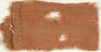 Coptic. <em>Fragment of Tabby Weave</em>, 5th-6th century C.E. Wool, 3 x 7 1/2 in. (7.6 x 19.1 cm). Brooklyn Museum, Gift of the Egypt Exploration Fund, 15.475p. Creative Commons-BY (Photo: Brooklyn Museum (in collaboration with Index of Christian Art, Princeton University), CUR.15.475P_ICA.jpg)