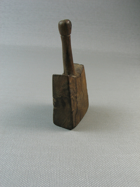  <em>Papyrus Burnisher?</em>, ca. 1539–1075 B.C.E. Wood, 3 3/8 x 1 7/16 x 13/16 in. (8.5 x 3.7 x 2.1 cm). Brooklyn Museum, Gift of Evangeline Wilbour Blashfield, Theodora Wilbour, and Victor Wilbour honoring the wishes of their mother, Charlotte Beebe Wilbour, as a memorial to their father, Charles Edwin Wilbour, 16.616. Creative Commons-BY (Photo: Brooklyn Museum, CUR.16.616_view1.jpg)