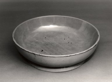  <em>Bowl</em>, late 16th century. Lacquered wood, 4 1/2 x 15 1/2 in.  (11.4 x 39.4 cm). Brooklyn Museum, Gift of the Asian Art Council, 1989.53. Creative Commons-BY (Photo: Brooklyn Museum, CUR.1989.53_bw.jpg)