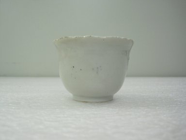  <em>Green-tea Cup</em>, 19th century. Ceramic, height: 2 1/8 in. Brooklyn Museum, Gift of the Estate of Charles A. Brandon, 1991.74.38. Creative Commons-BY (Photo: Brooklyn Museum, CUR.1991.74.38_side.jpg)