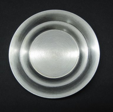 Marion Anderson Noyes (American, 1907-2002). <em>Miniature Plate</em>. Pewter, 1/4 x 3 in. (0.6 x 7.6 cm). Brooklyn Museum, Gift of Marion Anderson Noyes, 1992.40.16. Creative Commons-BY (Photo: Brooklyn Museum, CUR.1992.40.16.jpg)