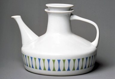 Paul McCobb (1917–1969). <em>Teapot and Lid, Contempri Design, Eclipse Pattern</em>, 1960–1965. Semi-porcelain, Overall (a & b): 7 x 10 1/8 x 8 1/4 in. (17.8 x 25.7 x 21 cm). Brooklyn Museum, Gift of Della Petrick Rothermel in memory of John Petrick Rothermel, 1994.61.16a-b. Creative Commons-BY (Photo: Brooklyn Museum, CUR.1994.61.16a-b.jpg)