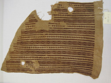 Coastal Wari. <em>Mantle, Corner, Fragment</em>, 1000-1400. Cotton, 9 5/8 × 13 in. (24.4 × 33 cm). Brooklyn Museum, Gift of Kay Hodnett Nunez, 1995.47.1. Creative Commons-BY (Photo: , CUR.1995.47.1.jpg)